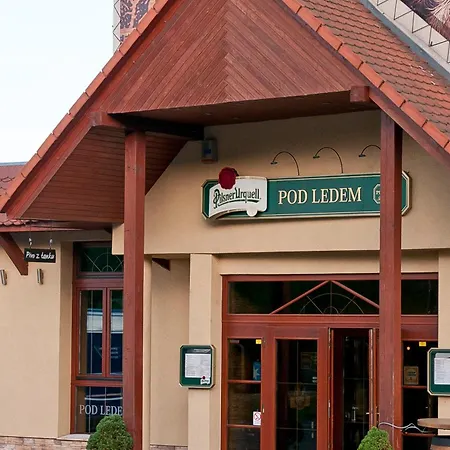 U Ledu Hotell Velké Popovice