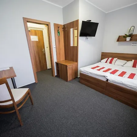 U Ledu Hotel