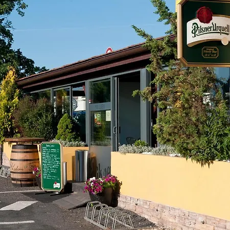 U Ledu Hotell Velké Popovice